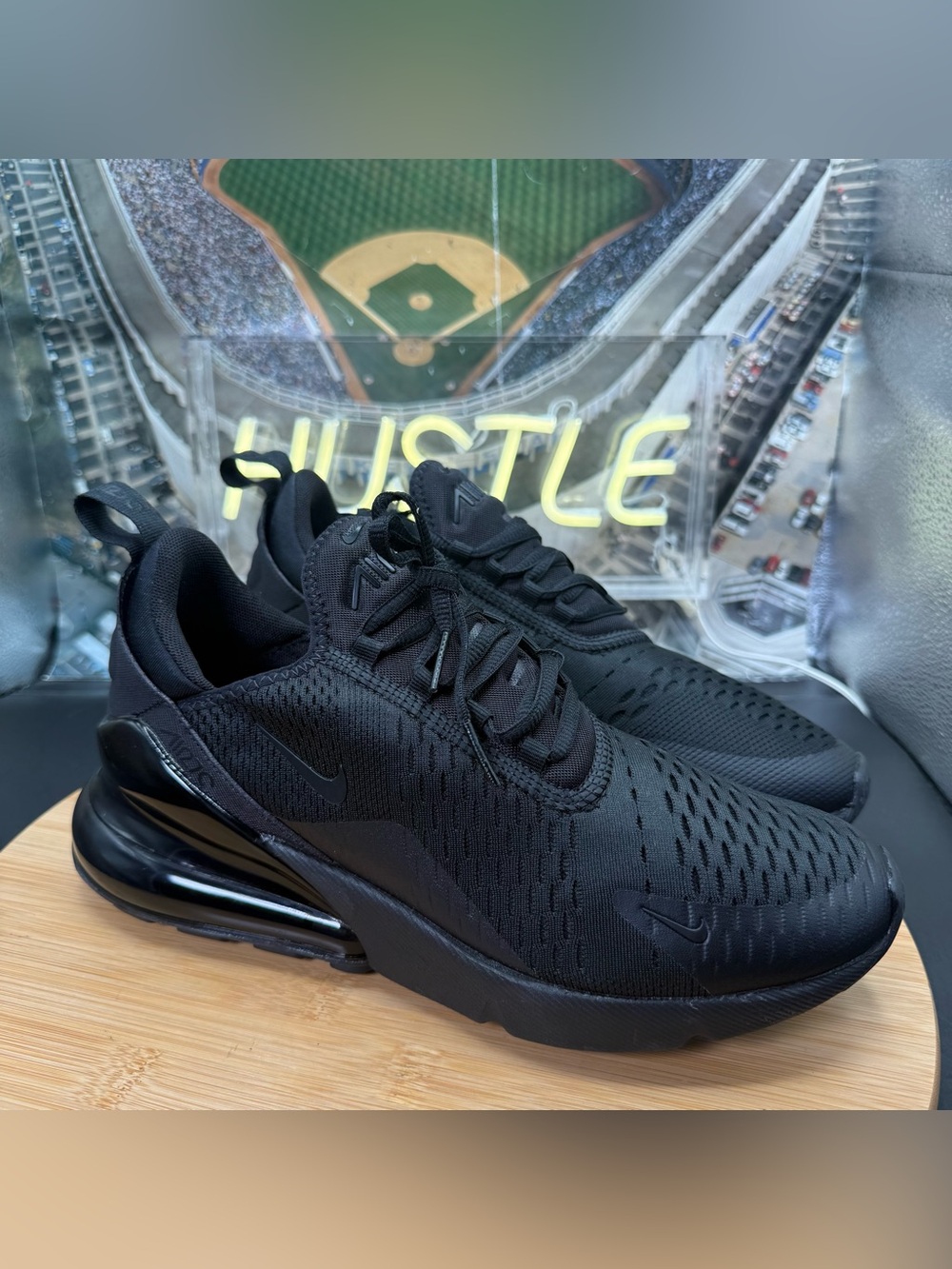 Nike Air Max 270 Triple Black Size 8 Men's Running Shoes